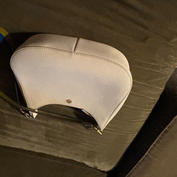 Beautiful EUC Tory Burch Ivory Purse w/Blue & Green Strap - Picture 8 of 16